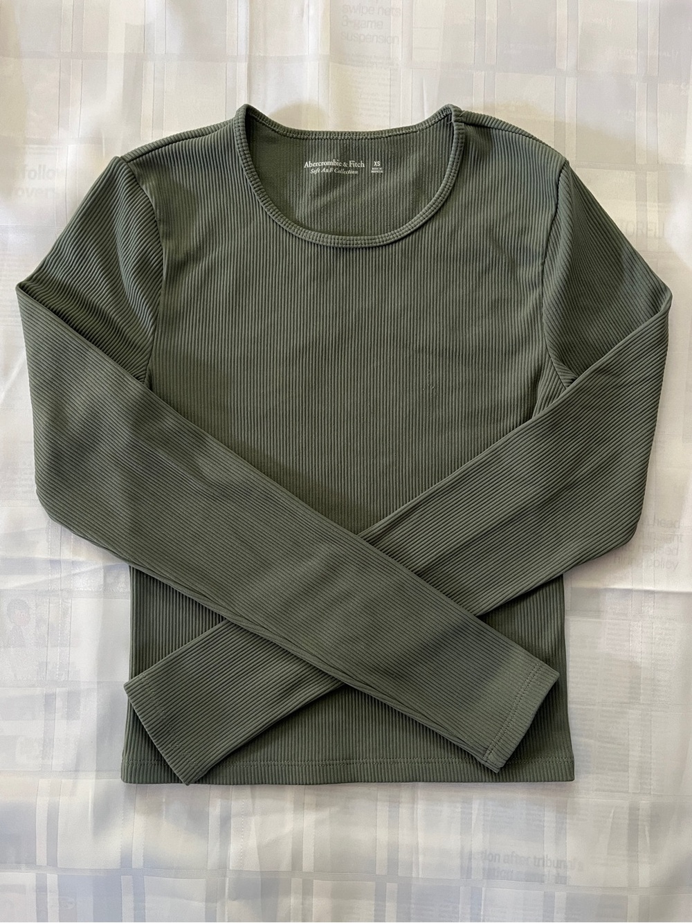 Abercrombie & Fitch Green Ribbed Crewneck Long Sleeve Top